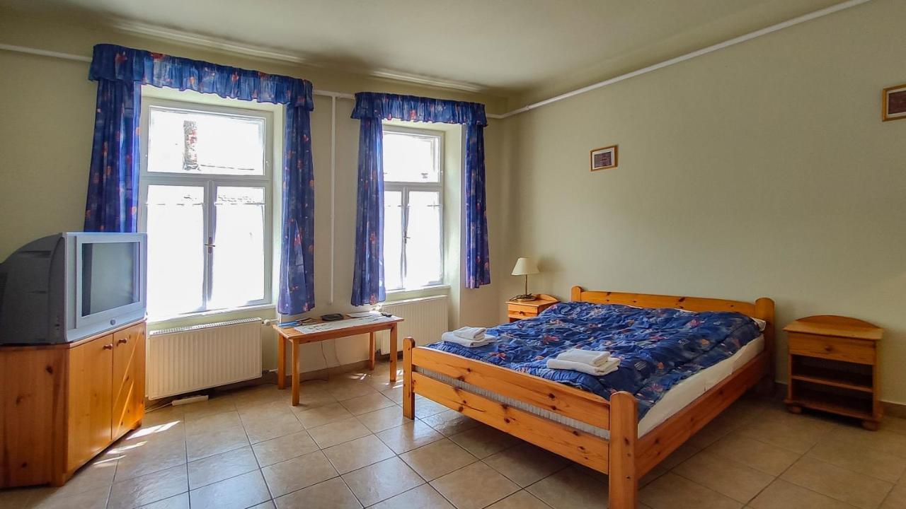 Afrodité Apartmanok Eger Exterior foto